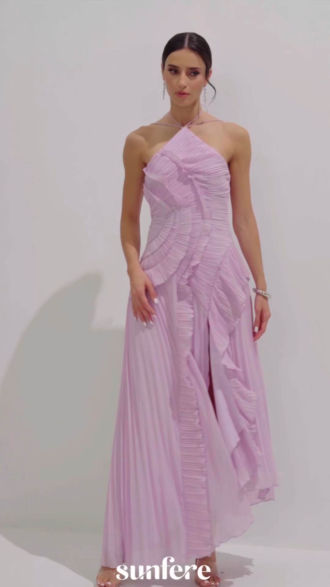 Vestido Midi Plisado Asimétrico