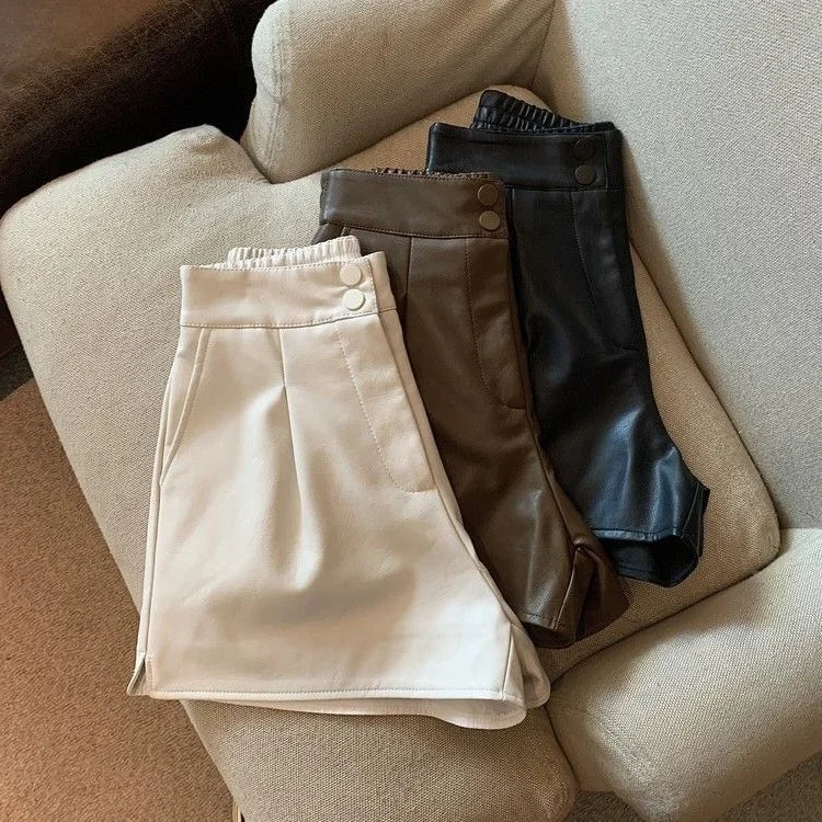 Shorts Couro Chic Minimal