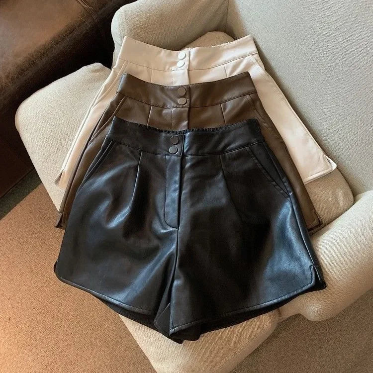 Shorts Couro Chic Minimal