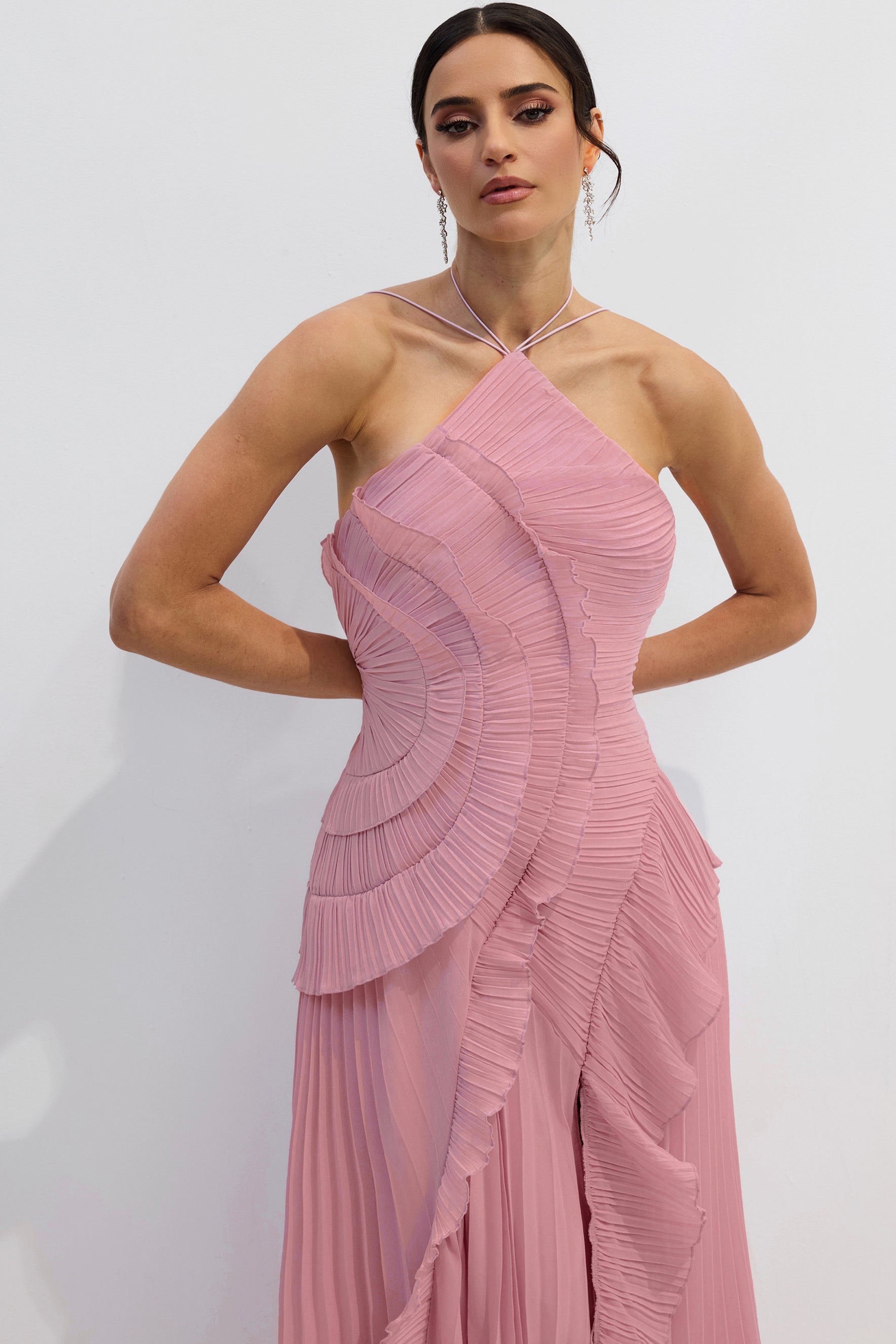 Vestido Midi Plisado Asimétrico